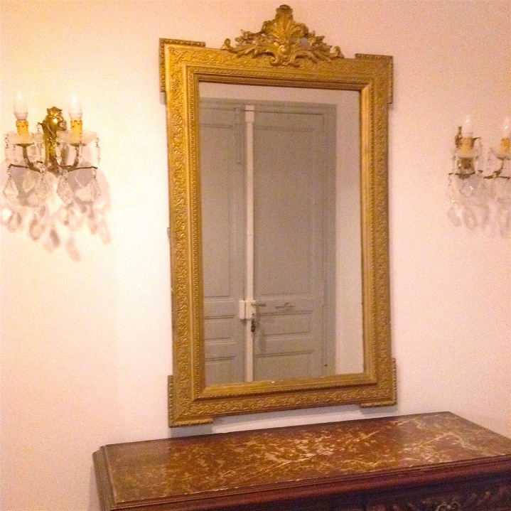 entry-mirror